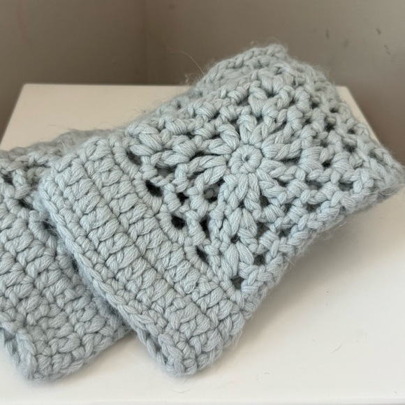 Lemon Crochet Legwear Slippers / Cable
Knit Slippers Baby Blue - Picture 4 of 4